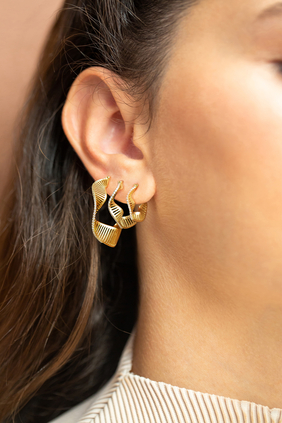 Single Waves Hoop Earrings, 18k Yellow Gold & Diamonds